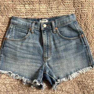 Wrangler Frayed Jean Shorts Size 25